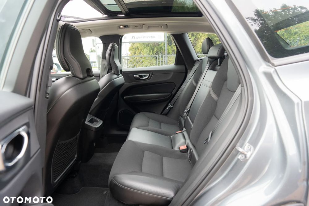 Volvo XC 60 D4 Geartronic Momentum Pro - 20