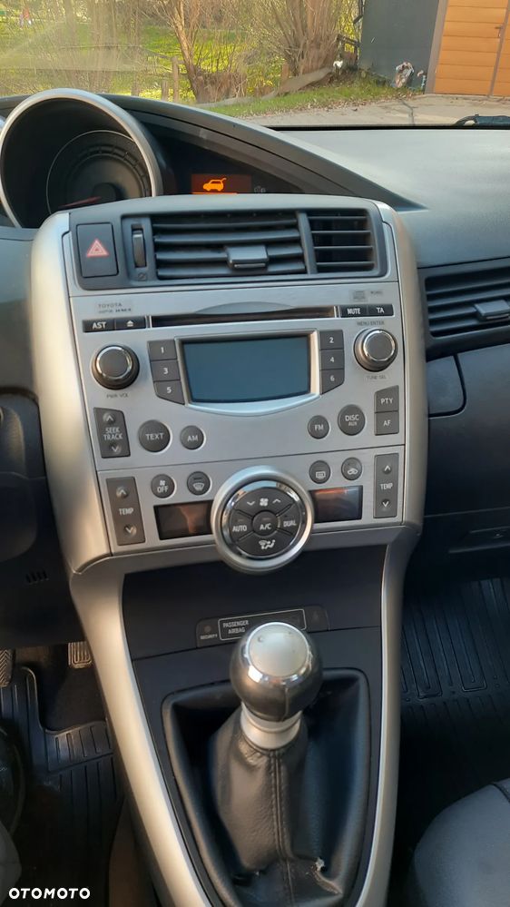 Toyota Verso 1.8 Premium EU5 - 15