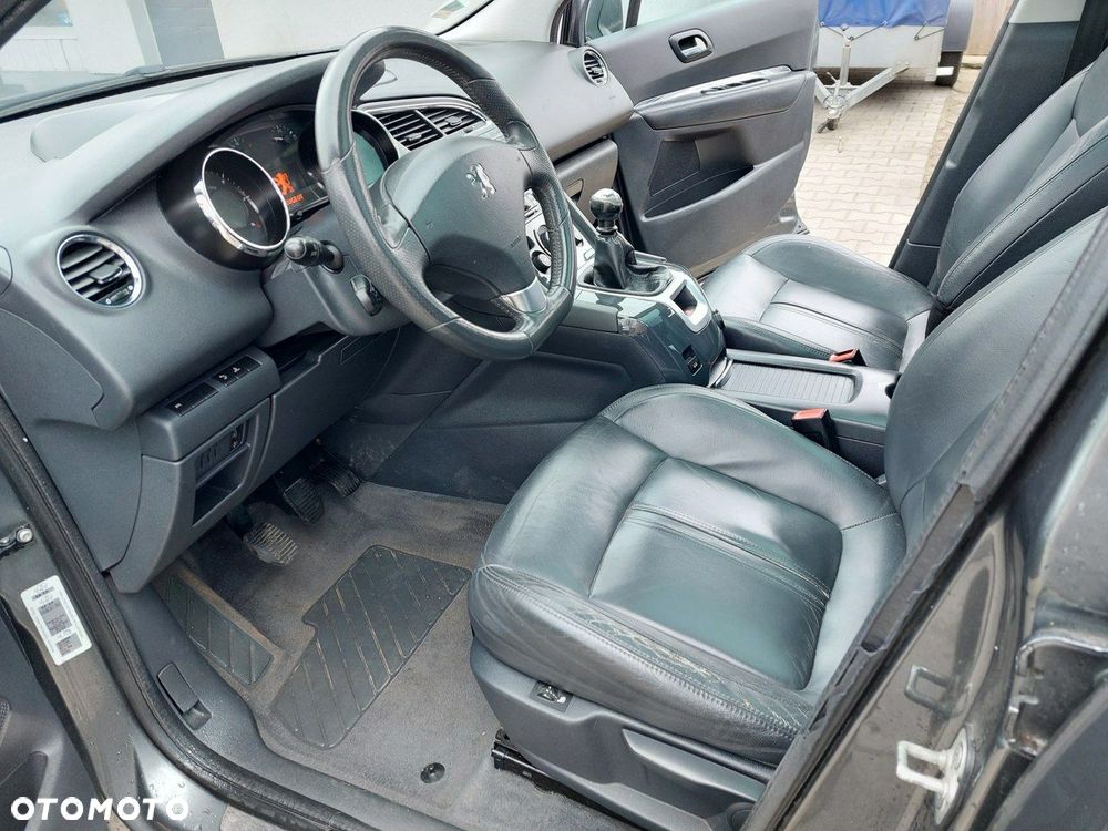 Peugeot 5008 - 9