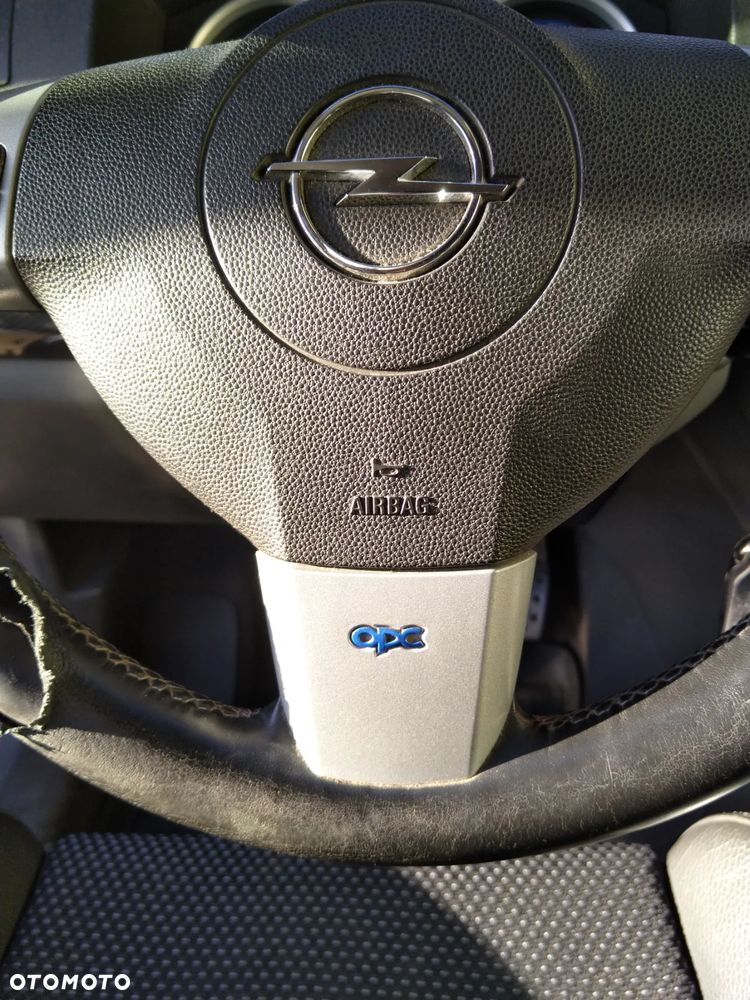 Opel Zafira OPC - 2