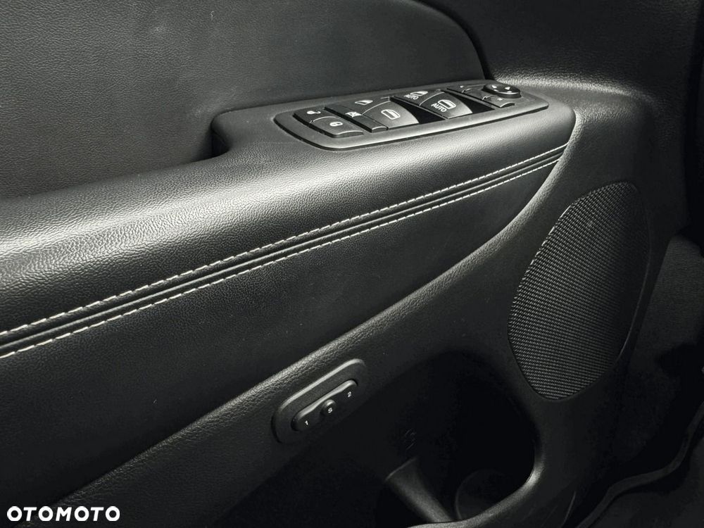 Jeep Grand Cherokee - 27