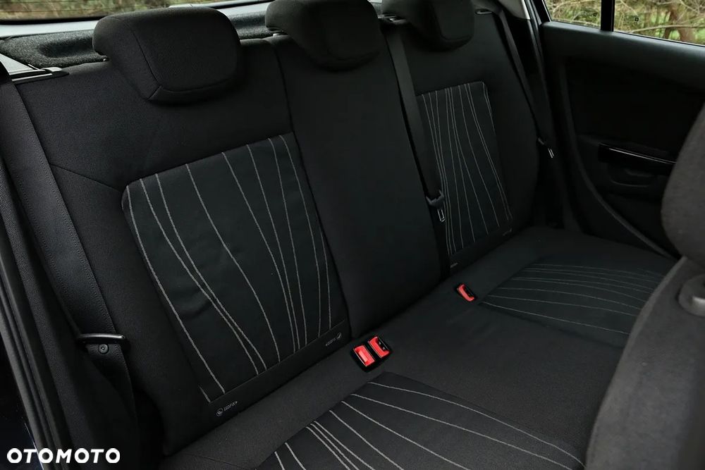 Opel Corsa 1.2 16V - 9