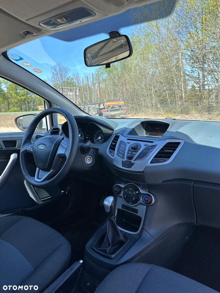 Ford Fiesta 1.25 Ambiente EU5 - 20