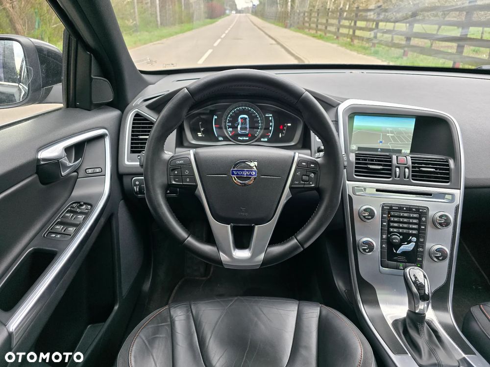 Volvo XC 60 D4 Drive-E Ocean Race - 5