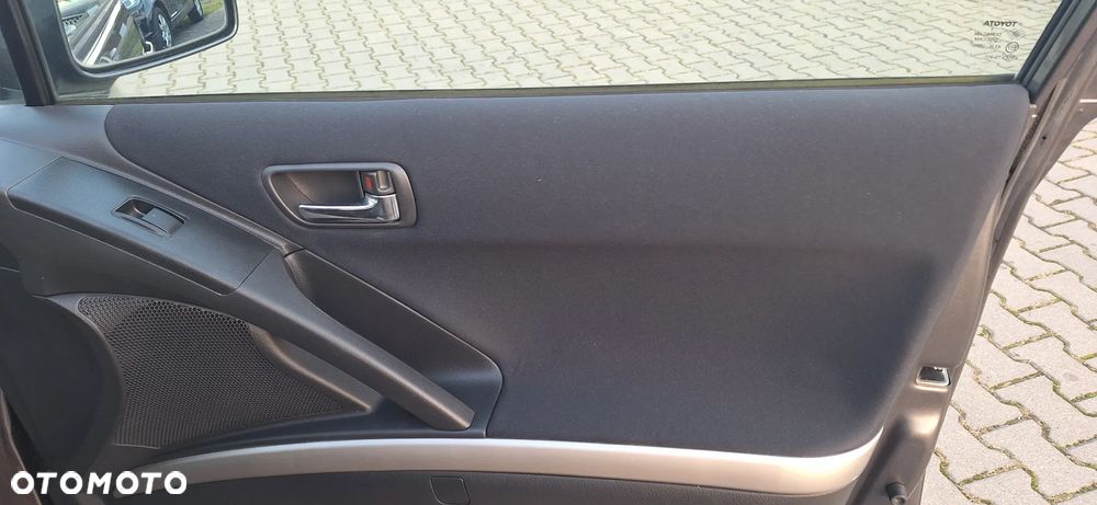 Toyota Corolla Verso - 14