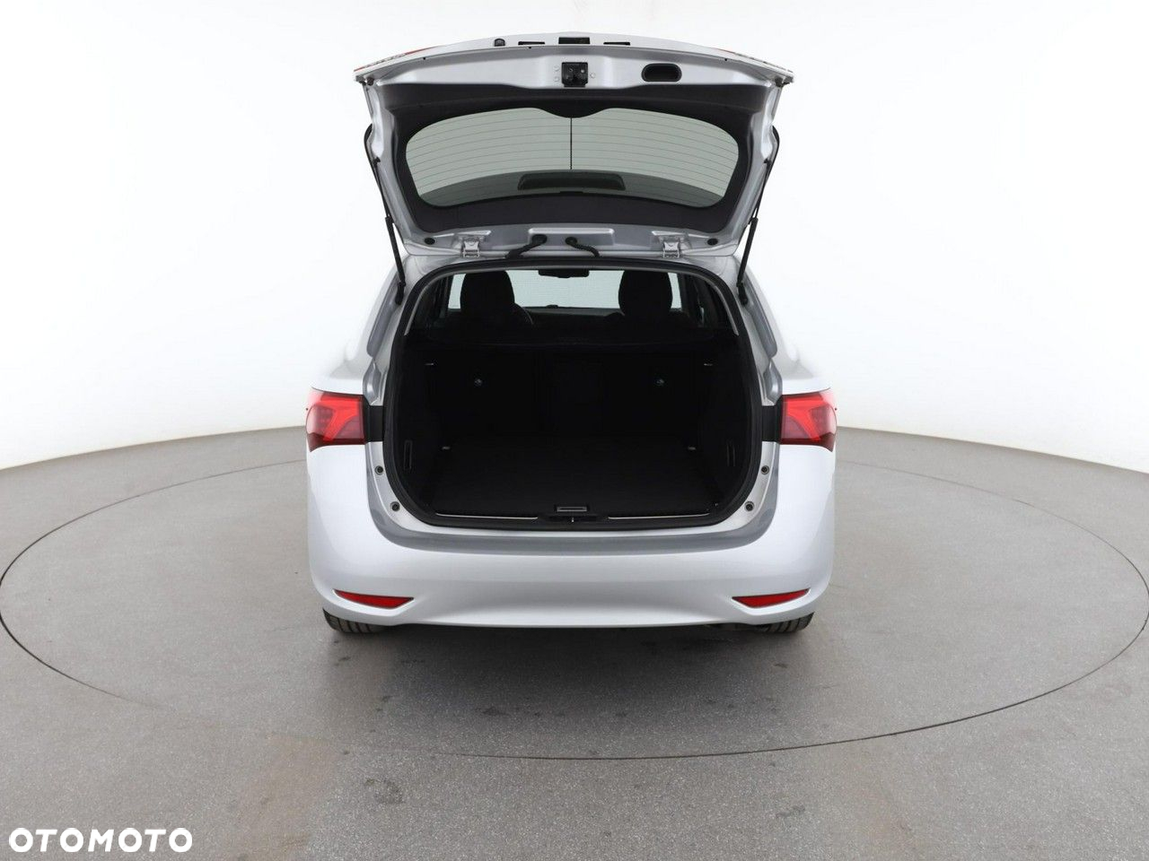 Toyota Avensis 1.8 Business Edition - 19