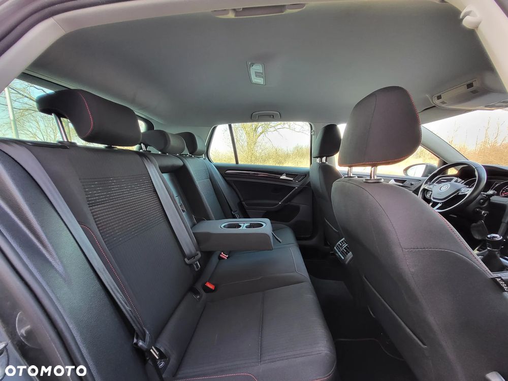 Volkswagen Golf 1.6 TDI Sound - 18