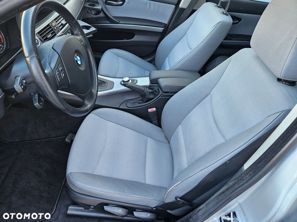 BMW Seria 3 320d DPF - 18