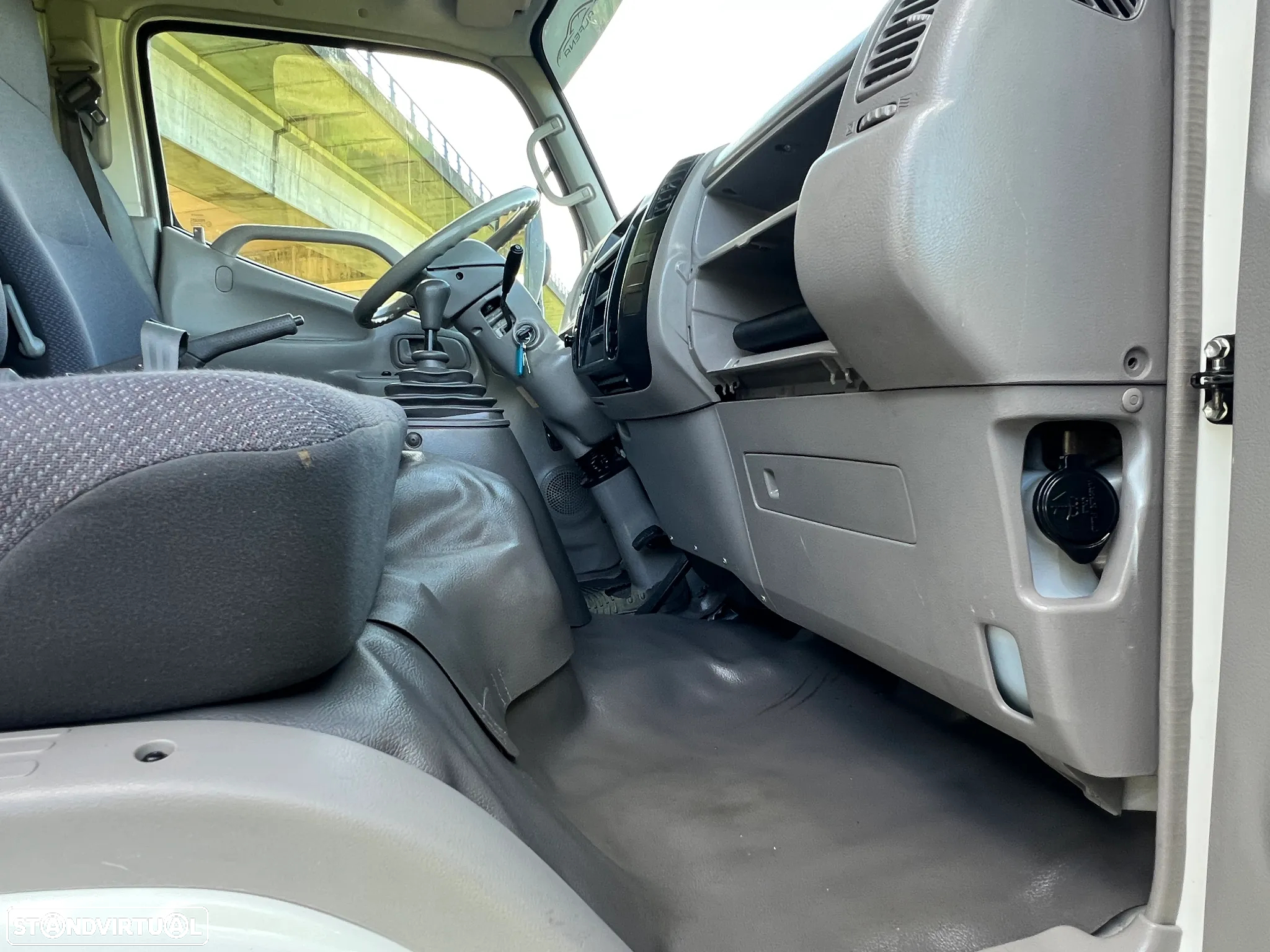 Toyota DYNA M 35.33 3.0 D4D 140 CV PLATAFORMA - 21