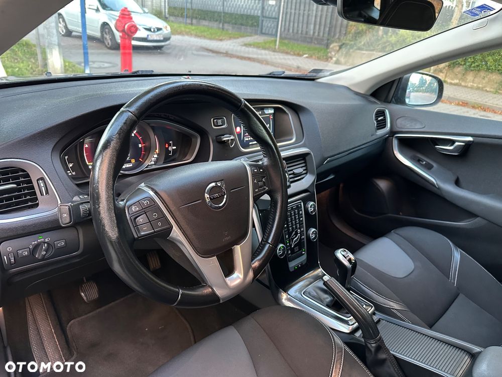 Volvo V40 D3 Drive-E Momentum - 6