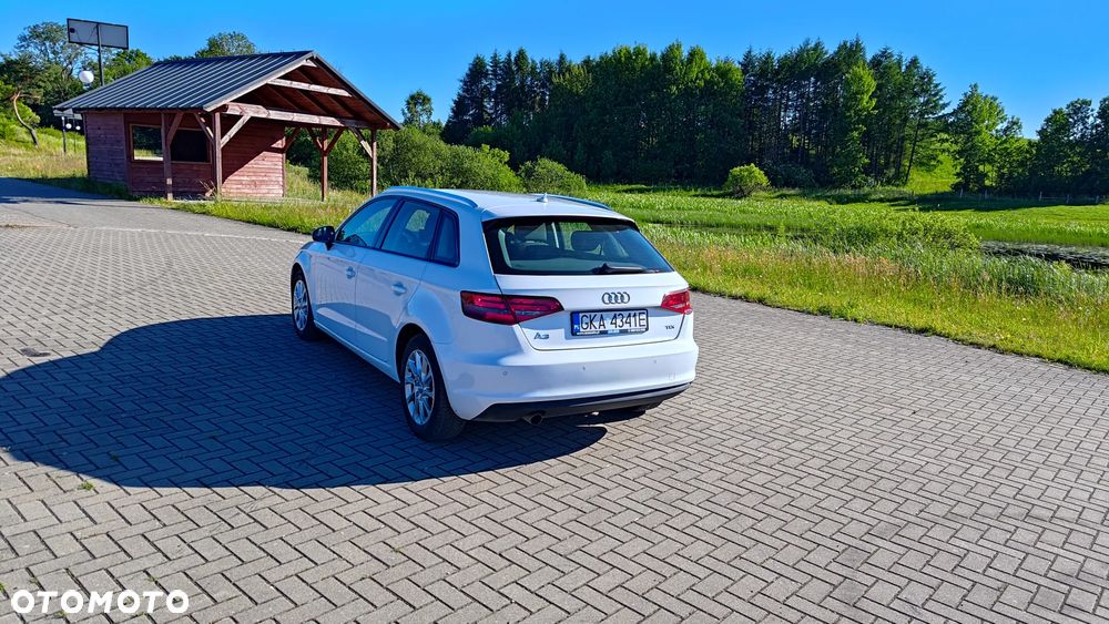 Audi A3 Sportback 1.6 TDI Sport S tronic - 11