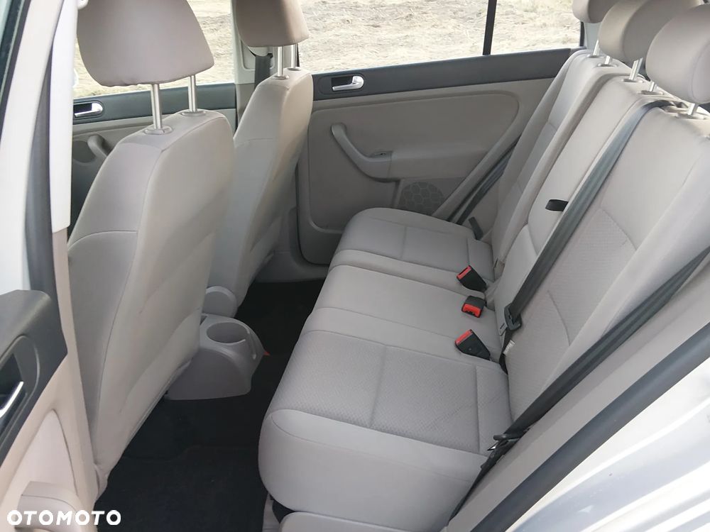 Volkswagen Golf Plus 1.6 Comfortline DSG - 13