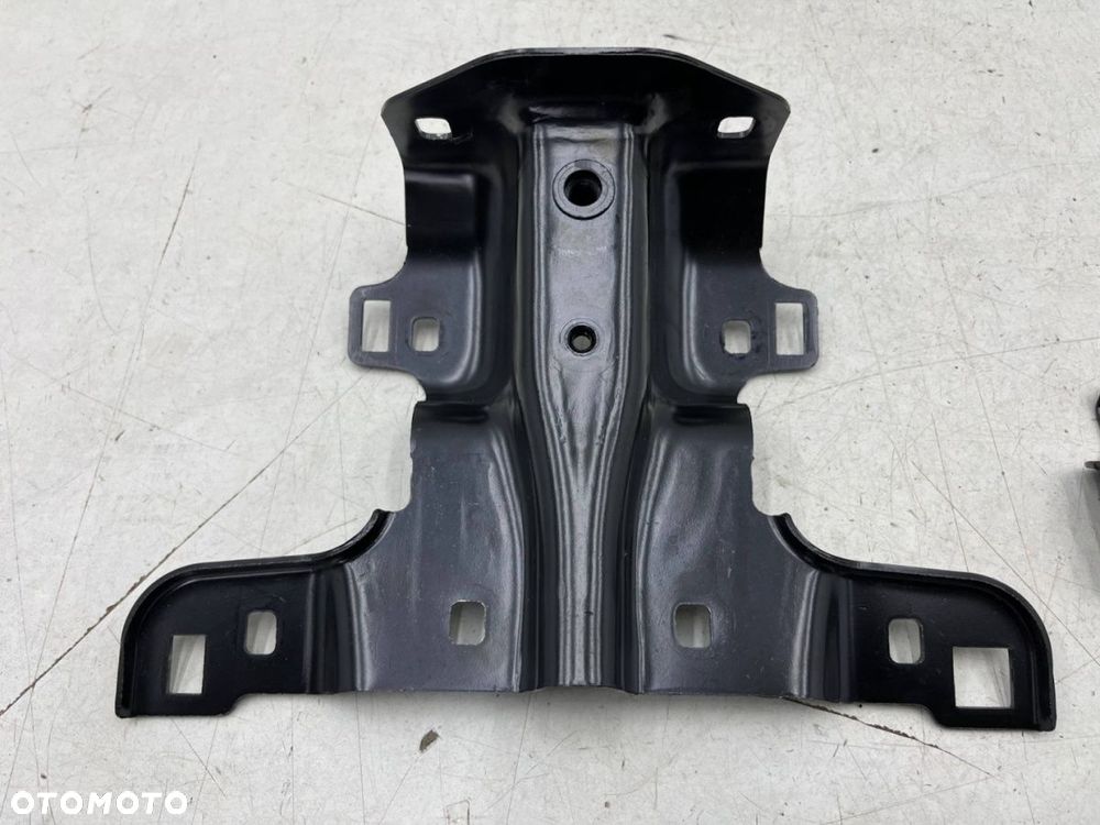 Zamek maski Porsche Macan II 95c 24r.- rygiel mocowanie podstawa zamka maski łącznik pasa komplet - 2