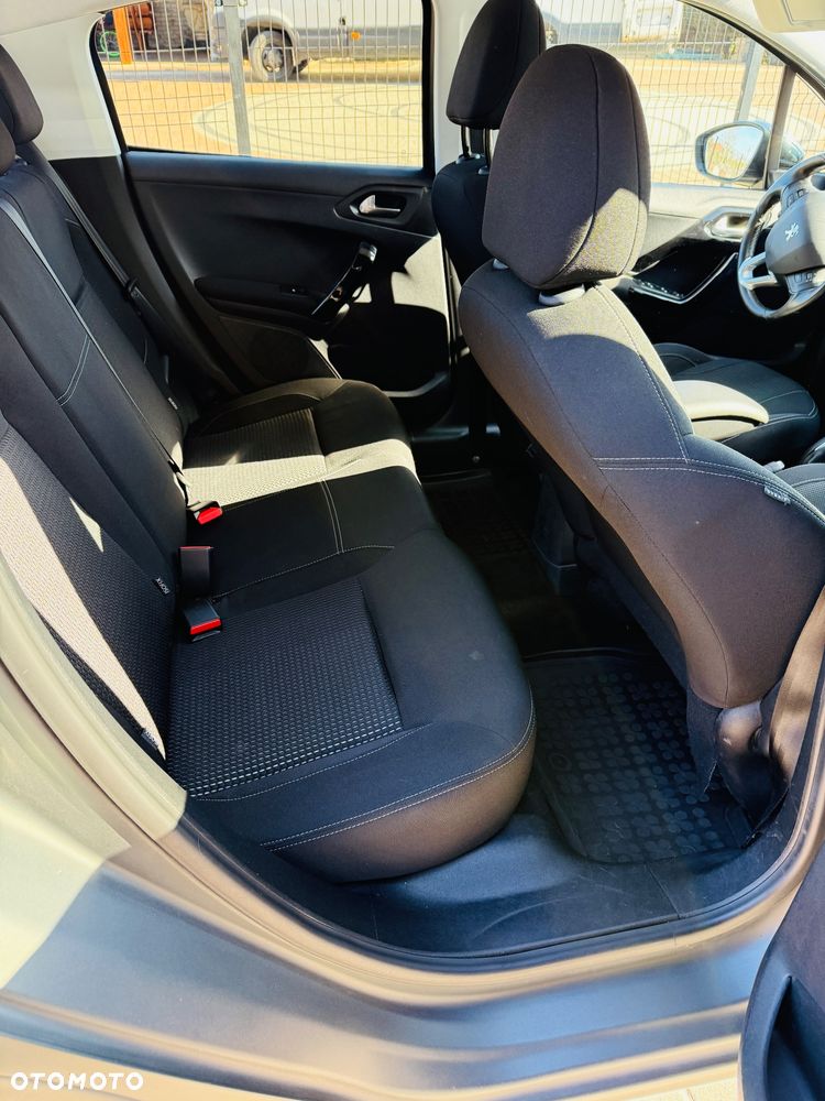 Peugeot 208 1.2 PureTech Allure S&S - 8