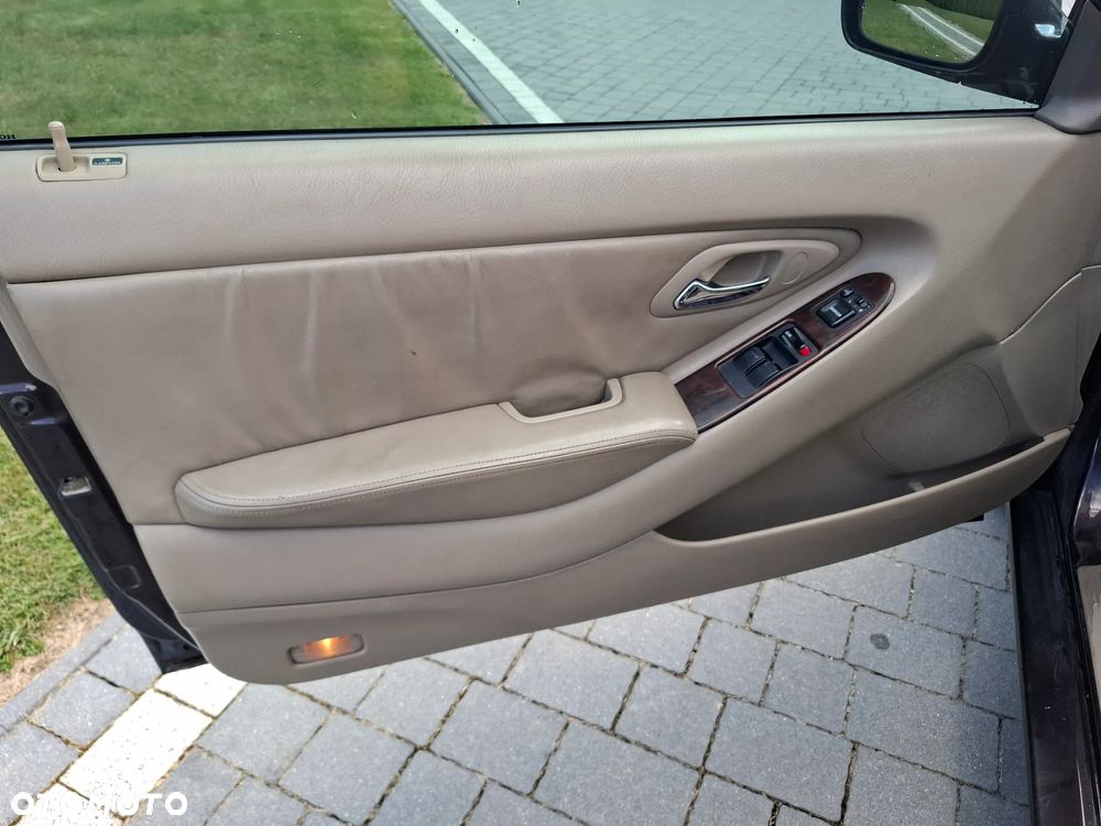 Honda Accord 3.0i ES - 10