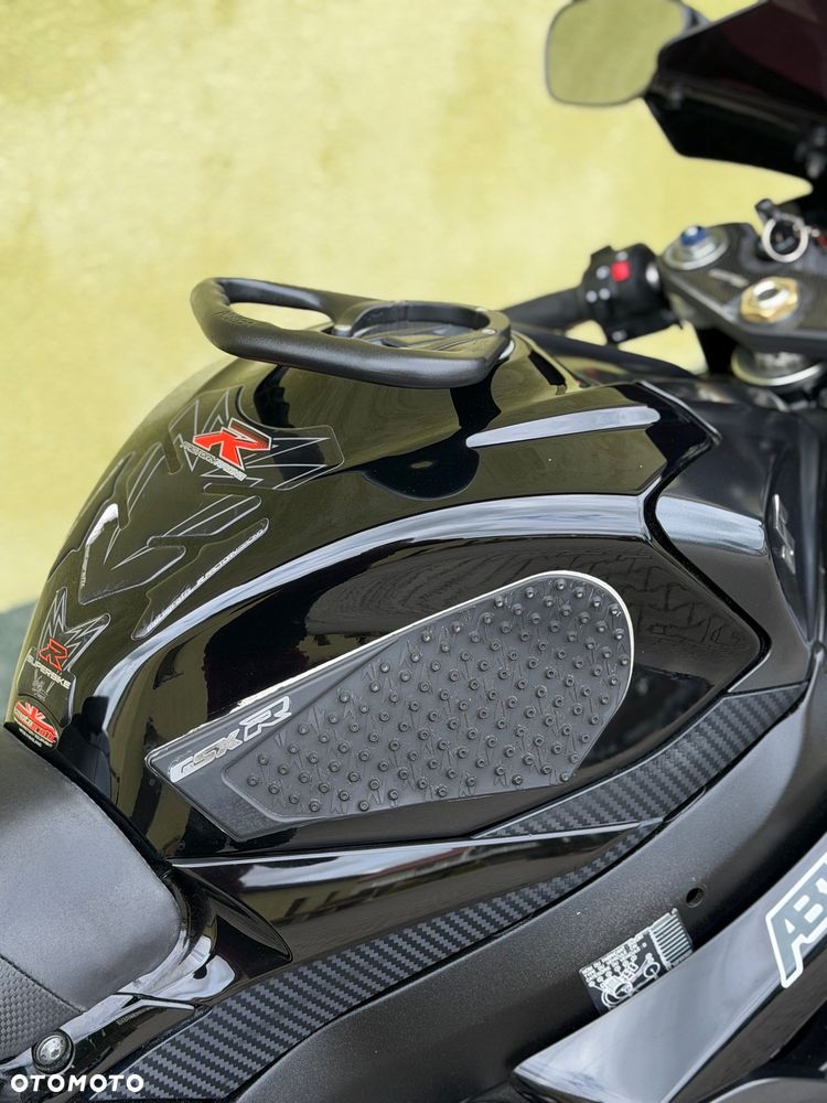 Suzuki GSX-R - 16