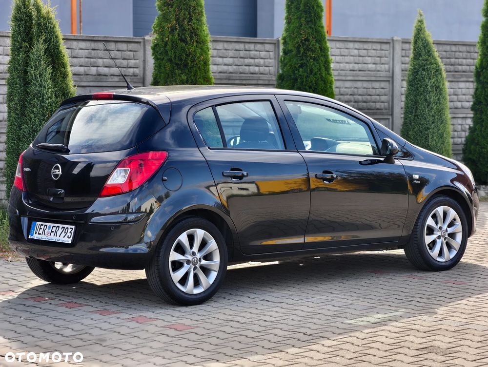 Opel Corsa 1.4 16V Active - 32