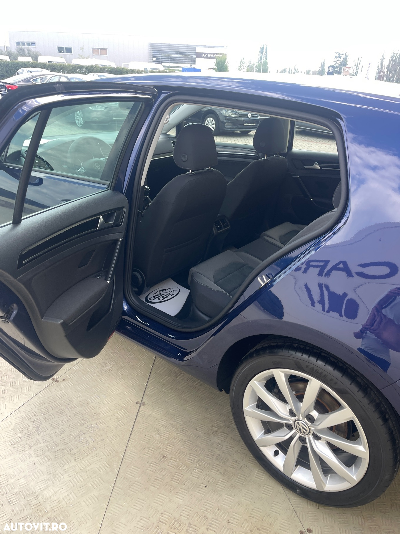 Volkswagen Golf 2.0 TDI (BlueMotion Technology) Highline - 26