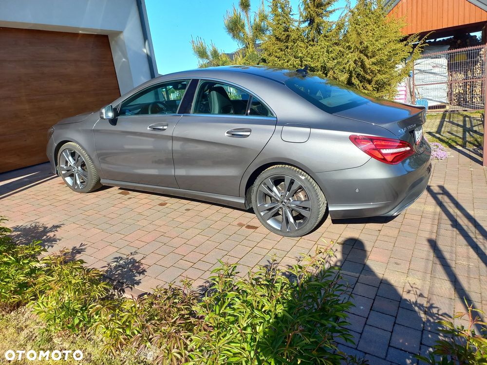 Mercedes-Benz CLA 180 d Urban - 4