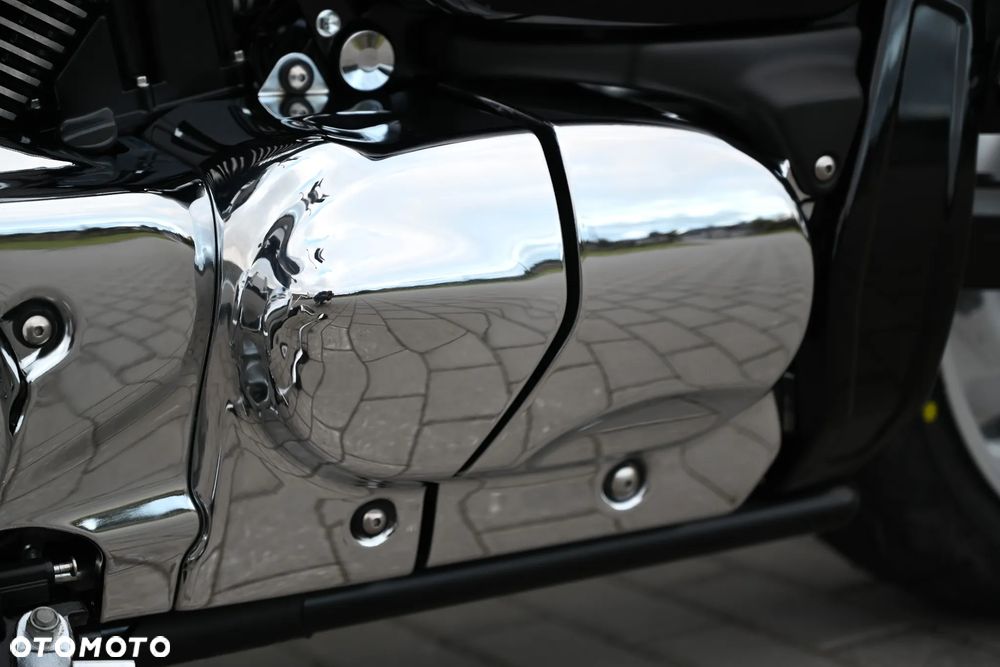 Suzuki Intruder - 36