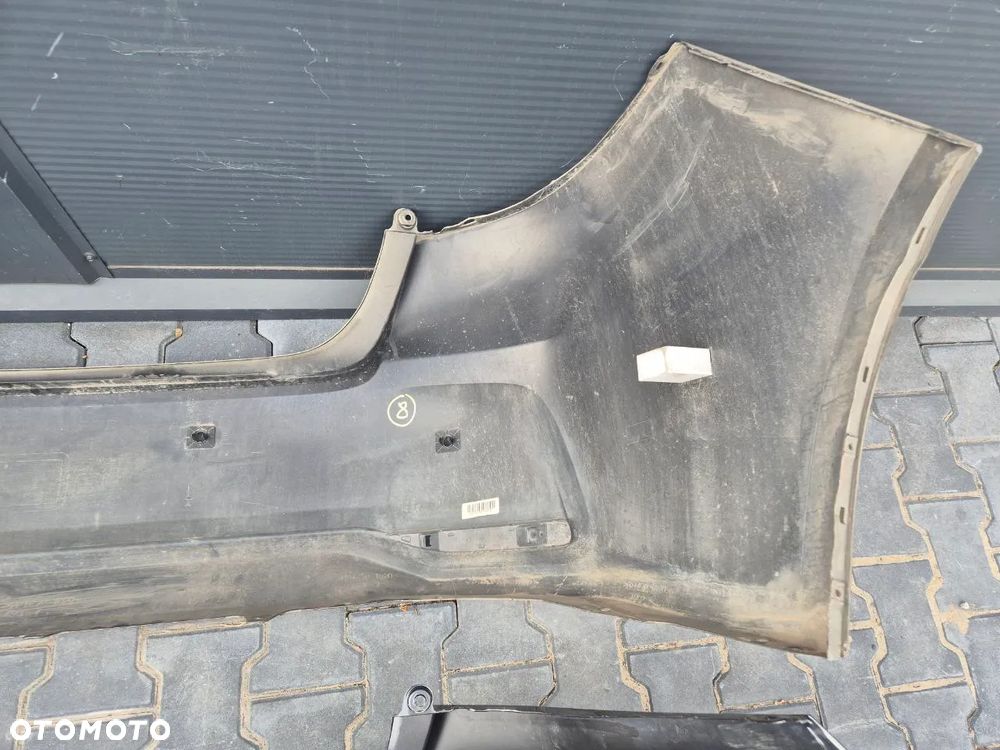 TOYOTA COROLLA E21 SEDAN ZDERZAK TYLNY (dostępne 6 zderzaków) - 17