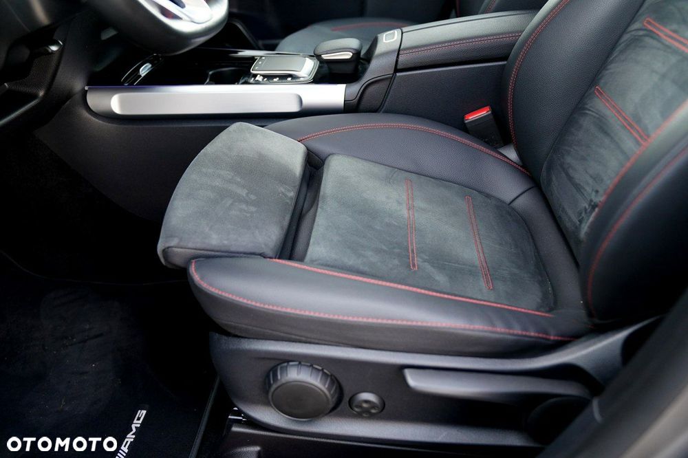 Mercedes-Benz GLB 250 4Matic 8G-DCT AMG Line Advanced Plus - 19