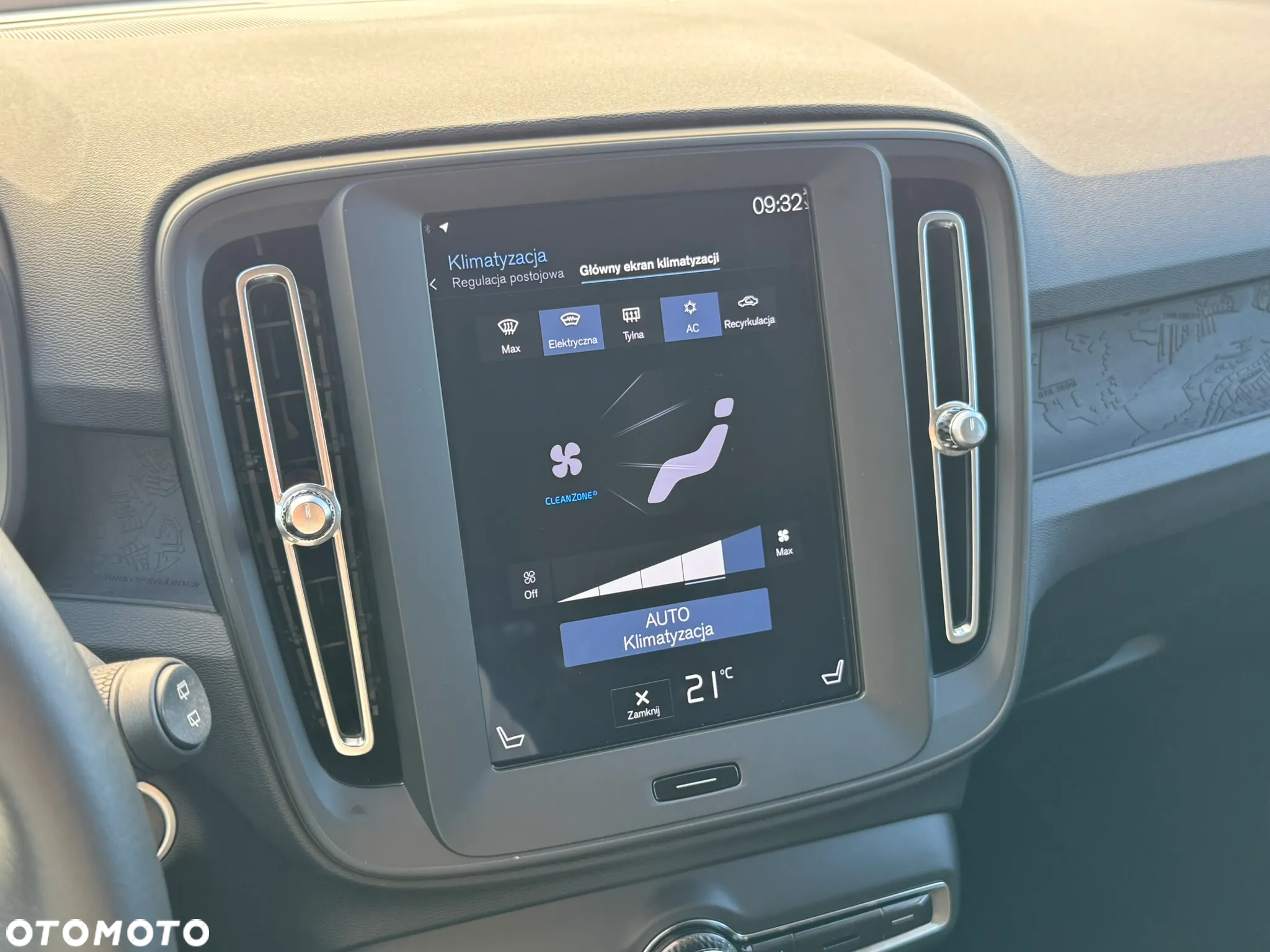 Volvo XC 40 T3 Momentum Core - 20