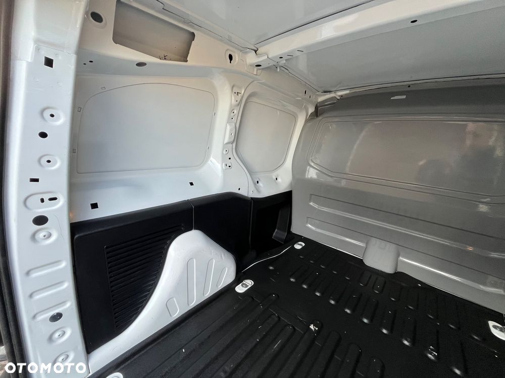 Citroën BERLINGO - 26