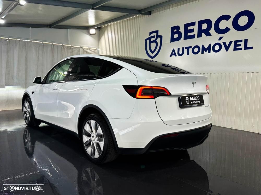 Tesla Model Y Long Range Dual Motor AWD - 7