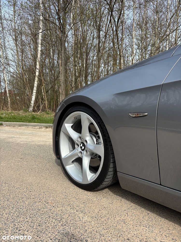 BMW Seria 3 325i - 5