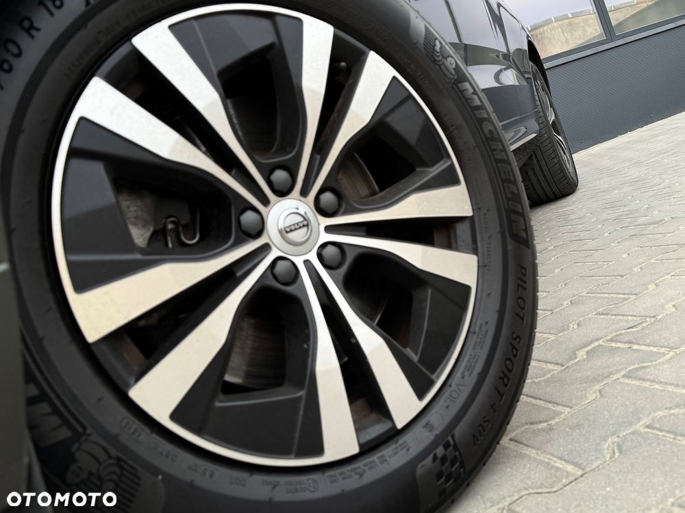 Volvo XC 60 B4 B Geartronic Momentum Pro - 21
