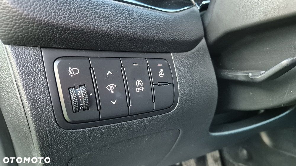 Kia Ceed 1.6 GDI ISG Spirit - 11