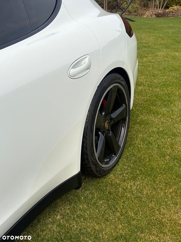 Porsche Panamera GTS - 10