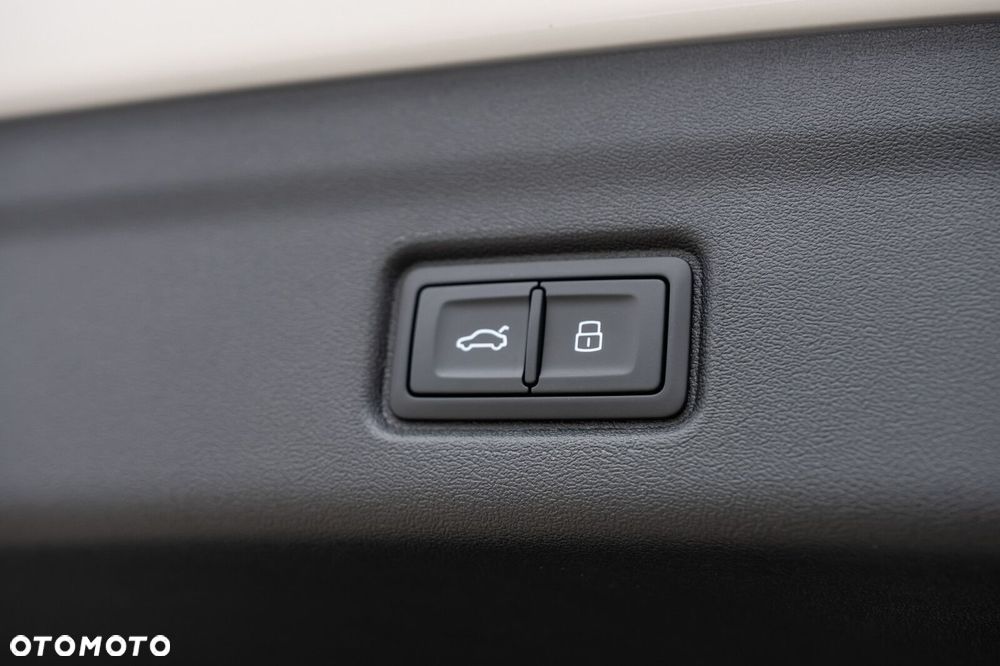 Audi Q6 e-tron - 11