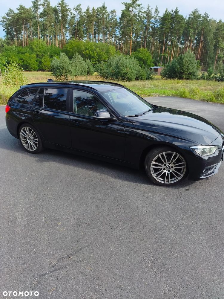 BMW Seria 3 318d Sport Line - 26