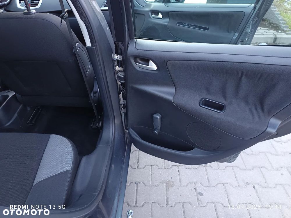 Peugeot 207 1.4 Presence - 14