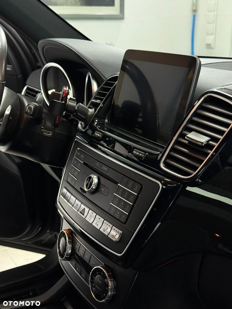 Mercedes-Benz GLS 500 4Matic 9G-TRONIC AMG Line - 16