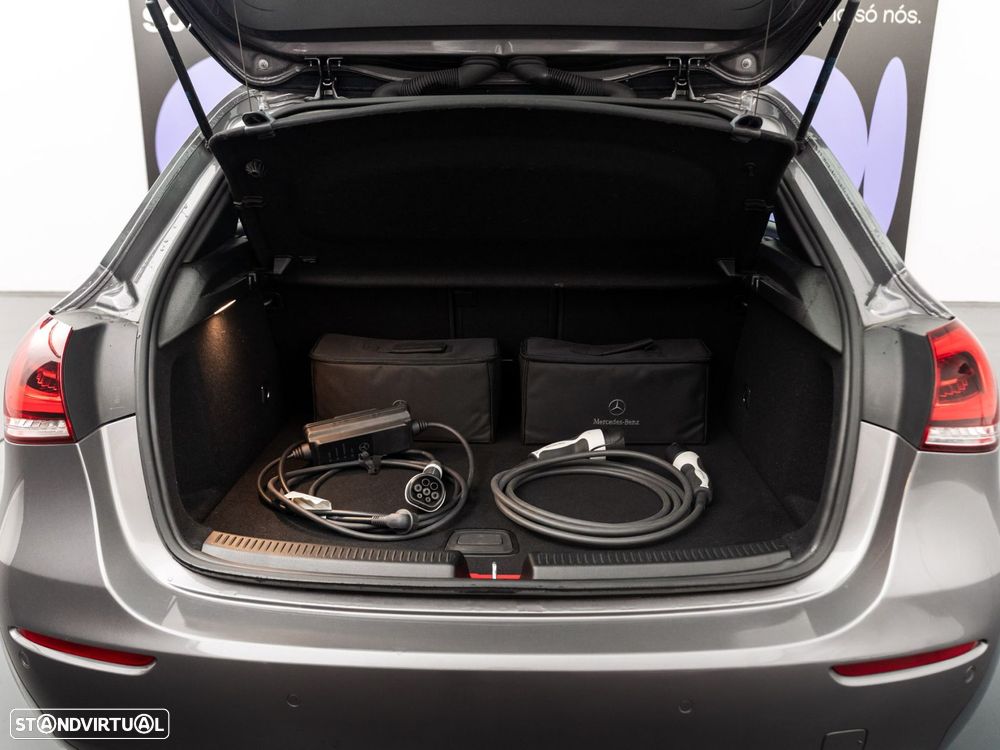 Mercedes-Benz A 250 e Style Plus - 11