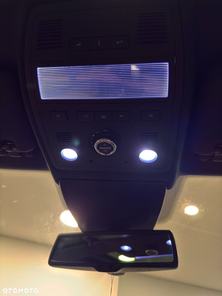 Volkswagen Touareg 3.0 V6 TDI SCR Blue Motion DPF Automatik Terrain Tech Executive Edition - 16