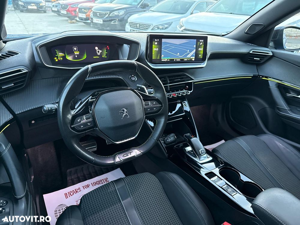 Peugeot 2008 PureTech 130 EAT8 GT Exclusive - 13