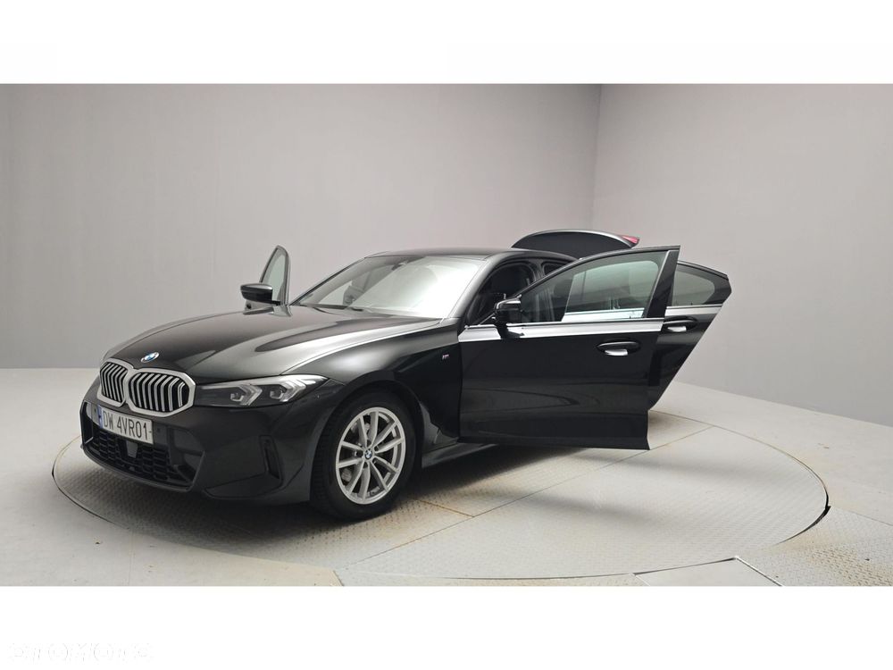 BMW Seria 3 320d xDrive mHEV M Sport - 9