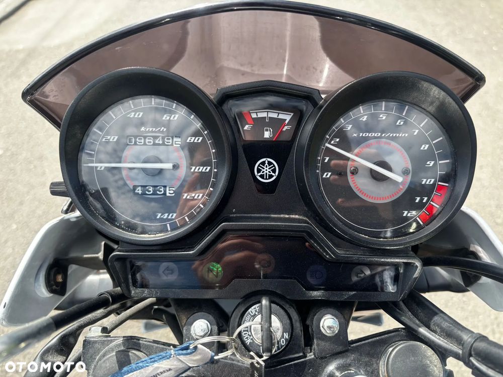 Yamaha YBR - 6