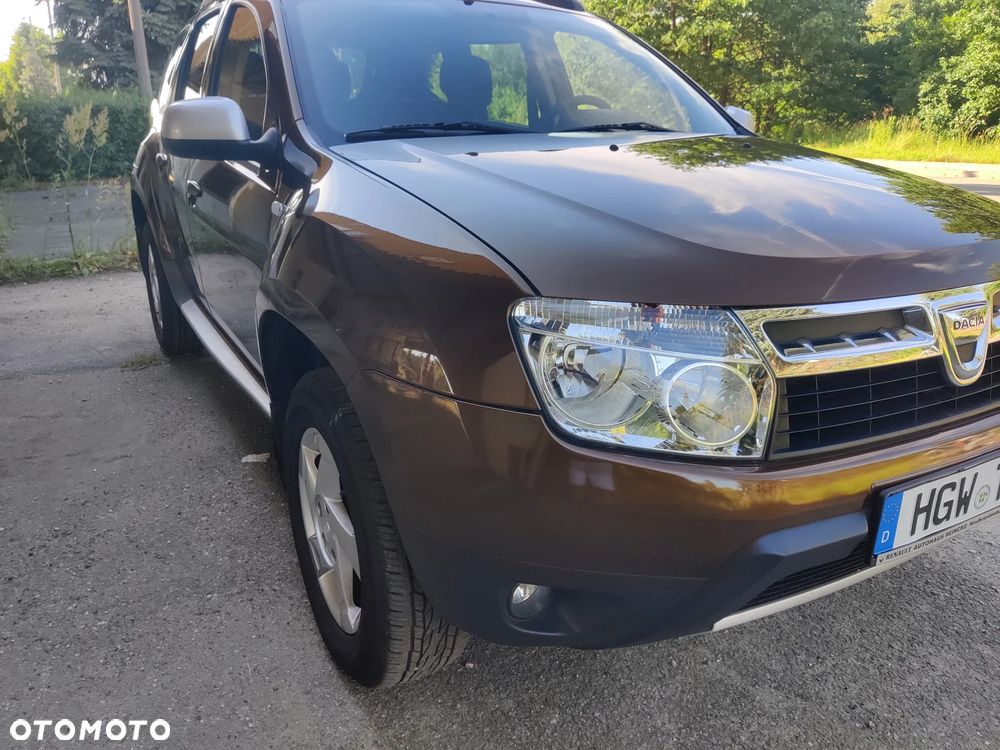 Dacia Duster 1.6 16V 105 4x2 Celebration - 11