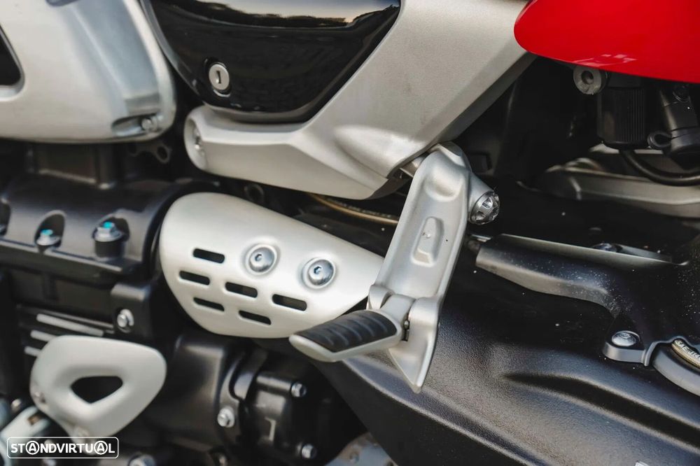 Triumph Rocket - 44