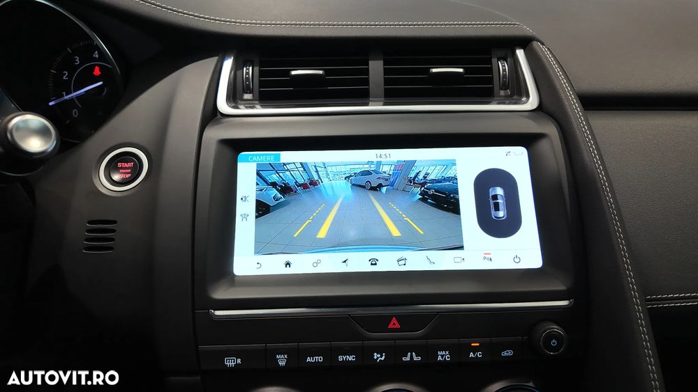 Jaguar E-Pace P200 AWD R-Dynamic S - 32