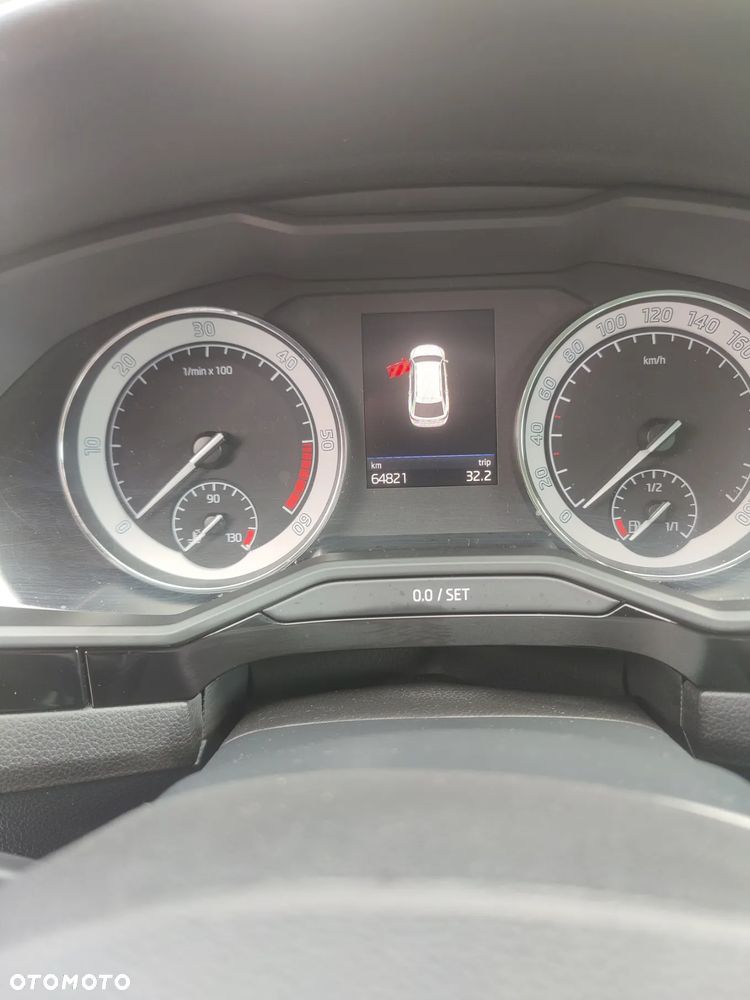 Skoda Superb 2.0 TDI SCR 4x4 L&K DSG - 11