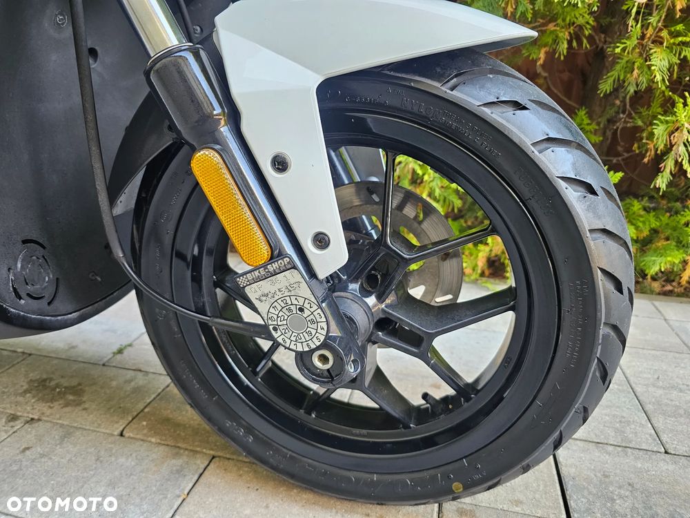 Derbi Variant - 19