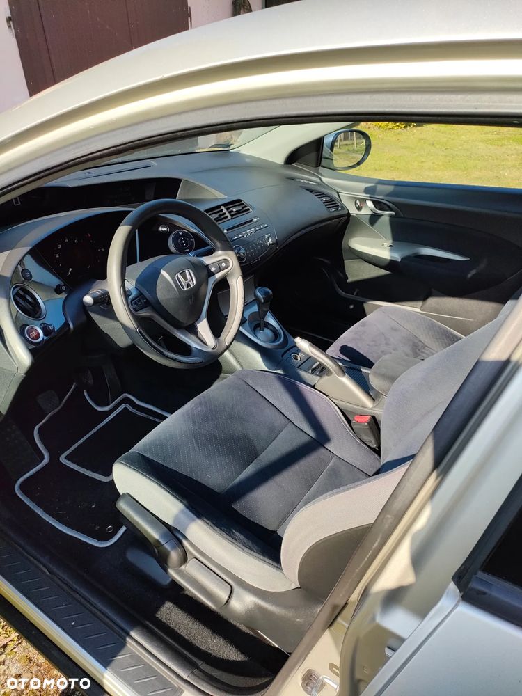 Honda Civic 1.4 Comfort - 9