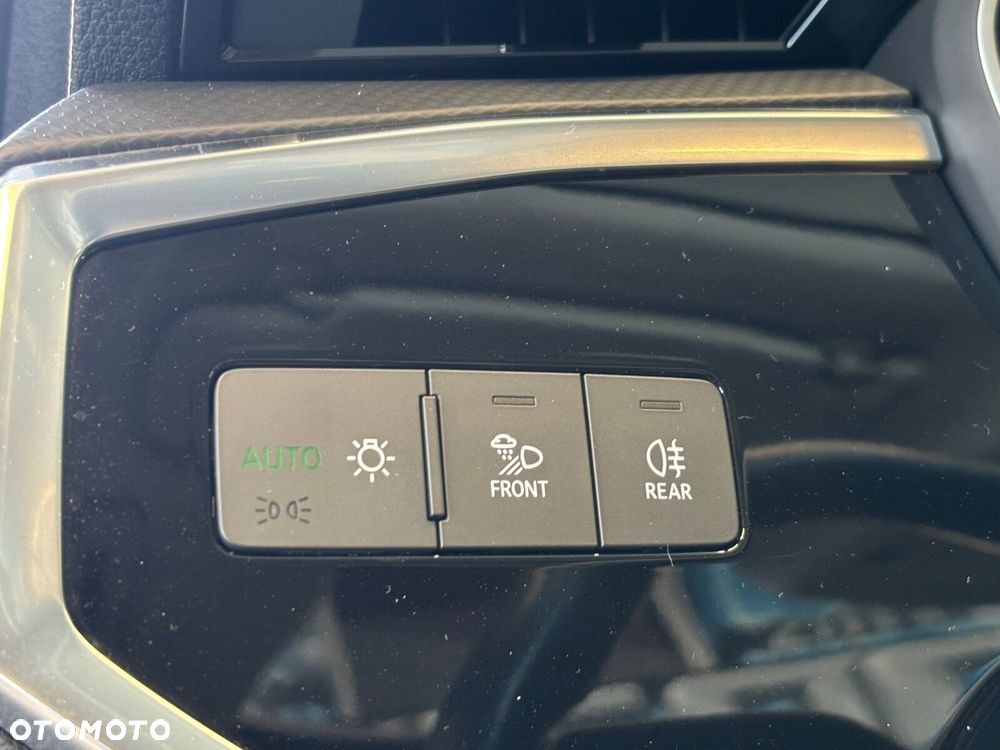 Audi Q3 Sportback - 12