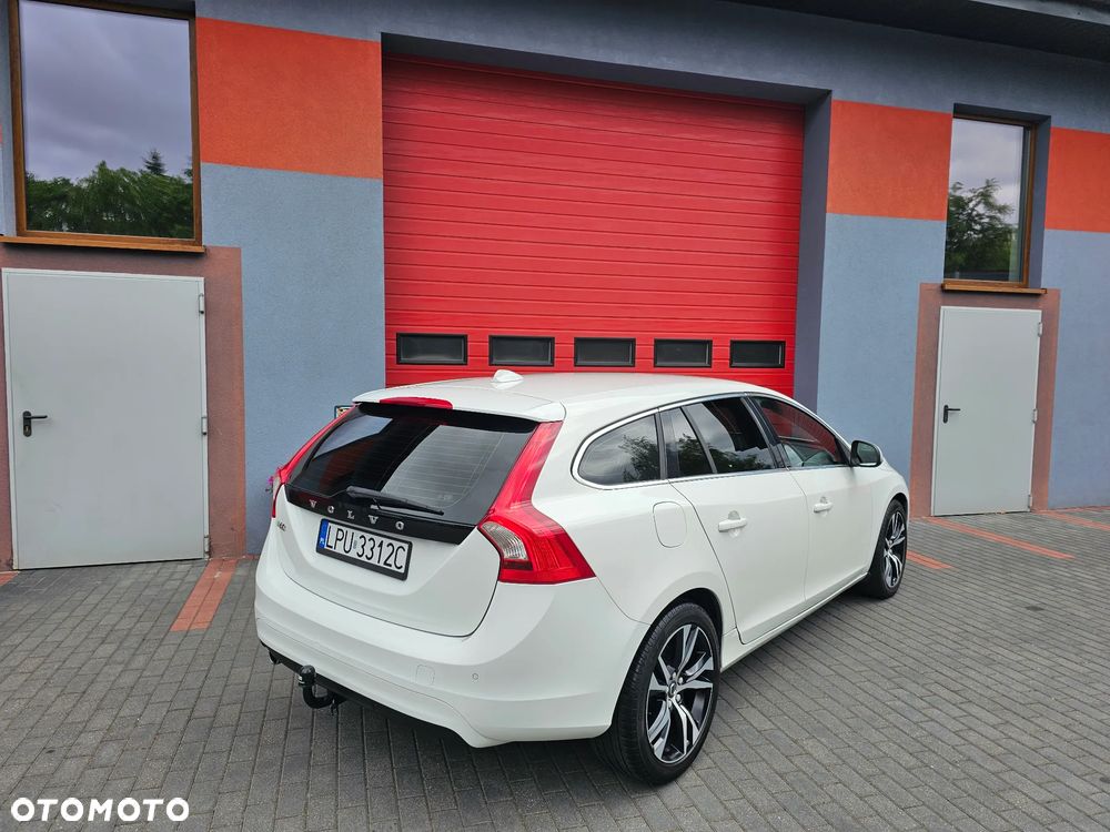 Volvo V60 D2 Drive-E Momentum - 16
